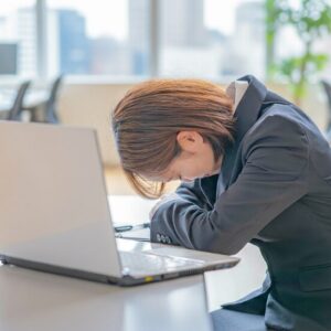 個人事業主 働きすぎ 対策の前に知っておくべきこと|300万円失った僕が見つけた本当の答え